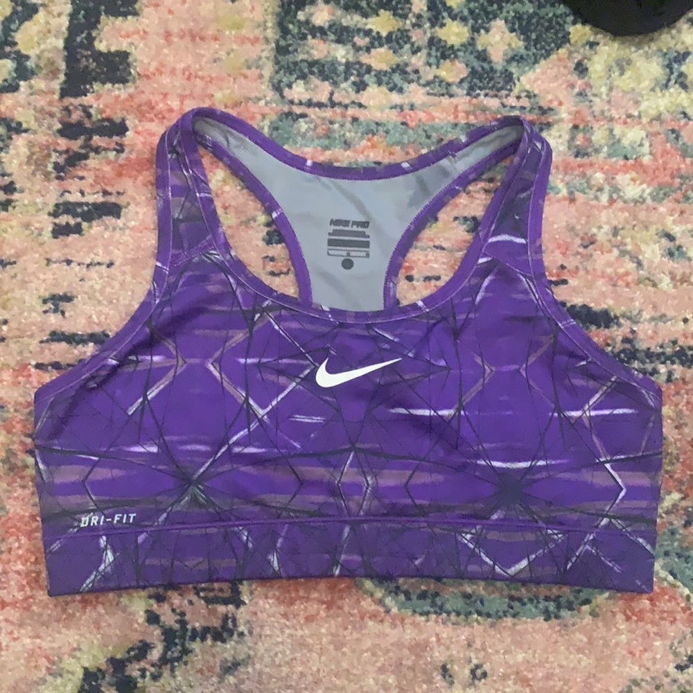 Nike pro sports bra